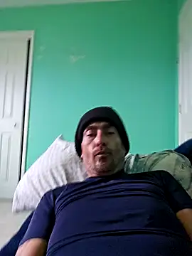 Snapshot of Pumpndeep chatting on February 25, 2025, 6:44 pm Pumpndeep online show from February 25, 2025, 6:44 pm