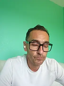 Snapshot of Pumpndeep chatting on October 13, 2025, 9:05 pm Pumpndeep online show from October 13, 2025, 9:05 pm
