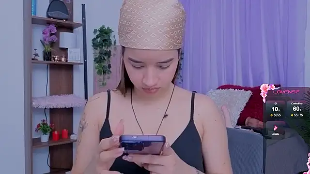 emilyrouxe online show from February 22, 2026, 3:57 pm