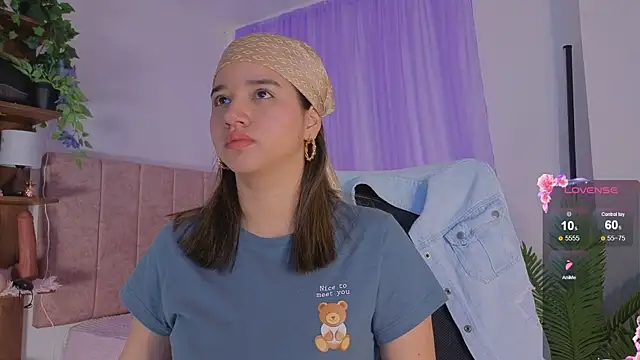 emilyrouxe online show from November 30, 2025, 2:07 pm