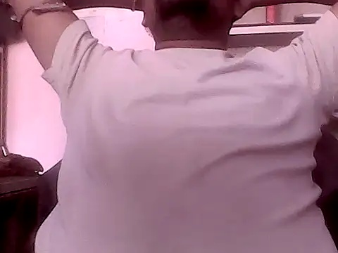 Snapshot of sudhastriper chatting on December 5, 2025, 7:18 am sudhastriper online show from December 5, 2025, 7:18 am