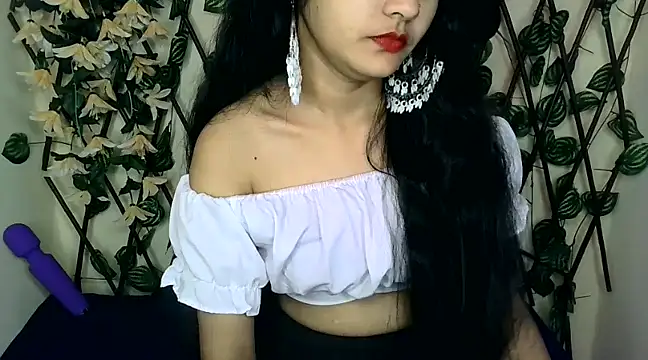 Snapshot of SUZY_FROMUS chatting on February 2, 2025, 9:45 pm SUZY FROMUS online show from February 2, 2025, 9:45 pm