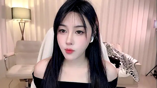 Snapshot of K-moumou chatting on October 2, 2025, 3:37 pm K-moumou online show from October 2, 2025, 3:37 pm