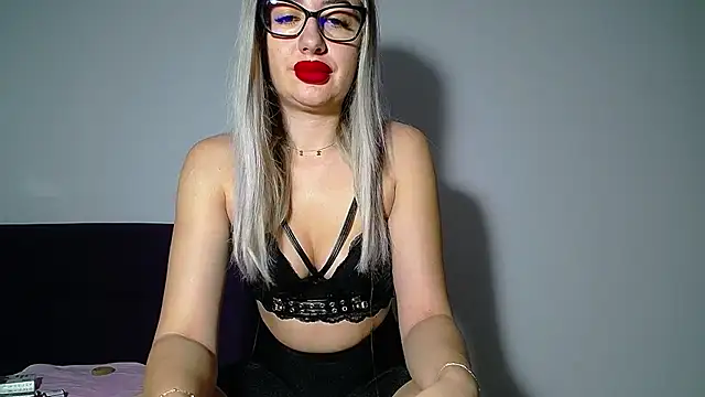 Julianna68 online show from October 29, 2025, 7:35 pm