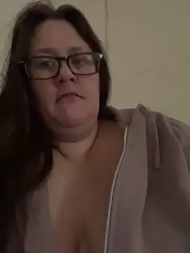 Snapshot of Foxy_Evie40XO chatting on February 8, 2025, 9:35 am Foxy Evie40XO online show from February 8, 2025, 9:35 am