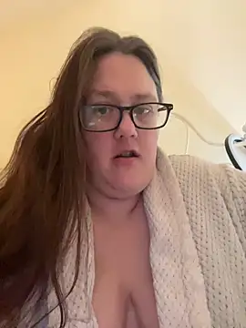 Snapshot of Foxy_Evie40XO chatting on February 18, 2025, 10:49 am Foxy Evie40XO online show from February 18, 2025, 10:49 am