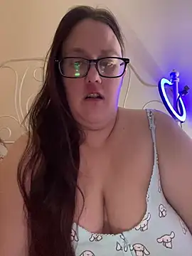 Snapshot of Foxy_Evie40XO chatting on February 16, 2025, 10:00 pm Foxy Evie40XO online show from February 16, 2025, 10:00 pm