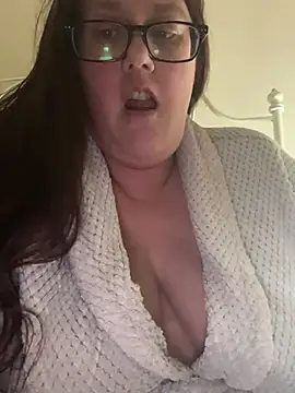 Snapshot of Foxy_Evie40XO chatting on December 23, 2024, 6:58 pm Foxy Evie40XO online show from December 23, 2024, 6:58 pm