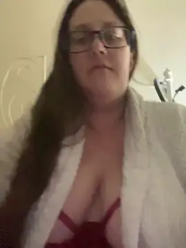 Snapshot of Foxy_Evie40XO chatting on March 15, 2025, 11:06 pm Foxy Evie40XO online show from March 15, 2025, 11:06 pm