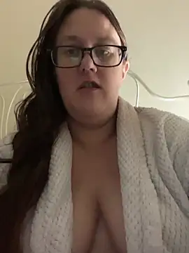 Snapshot of Foxy_Evie40XO chatting on January 1, 2025, 3:57 pm Foxy Evie40XO online show from January 1, 2025, 3:57 pm