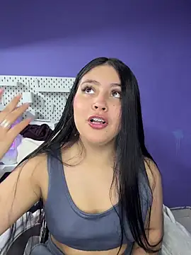 Annie9  online show from December 4, 2025, 3:16 am