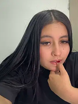 Annie9  online show from October 8, 2025, 3:08 am