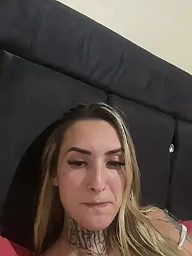 Snapshot of hotskinny1 chatting on March 2, 2025, 2:08 am hotskinny1 online show from March 2, 2025, 2:08 am