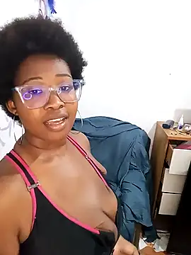 Snapshot of Daniela518 chatting on December 8, 2024, 2:03 am Daniela518 online show from December 8, 2024, 2:03 am