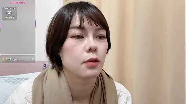 Linda-LL online show from December 16, 2025, 11:14 am