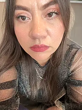 Iam  Cristal online show from September 9, 2025, 9:35 pm