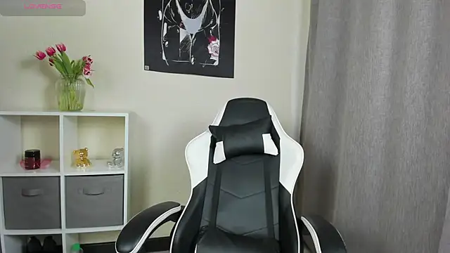 Snapshot of Eva_toy chatting on March 13, 2025, 9:21 am Eva toy online show from March 13, 2025, 9:21 am