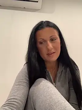 Snapshot of SweNatasha chatting on December 3, 2024, 9:17 pm SweNatasha online show from December 3, 2024, 9:17 pm