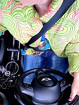 thatonespicychick online show from December 19, 2025, 2:41 pm