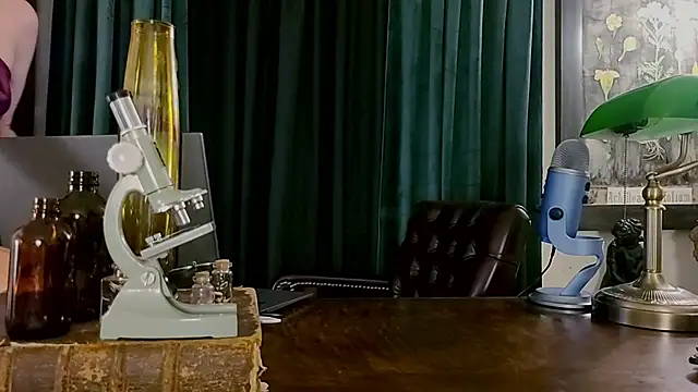 Snapshot of vesperjadex chatting on February 10, 2025, 2:52 am vesperjadex online show from February 10, 2025, 2:52 am