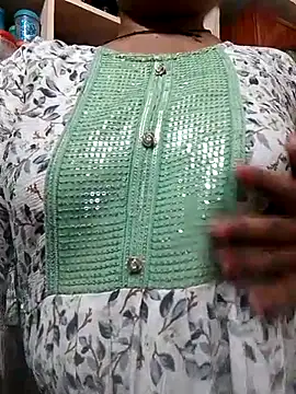 Snapshot of sneha_telugu_girl chatting on January 25, 2025, 4:24 pm sneha telugu girl online show from January 25, 2025, 4:24 pm