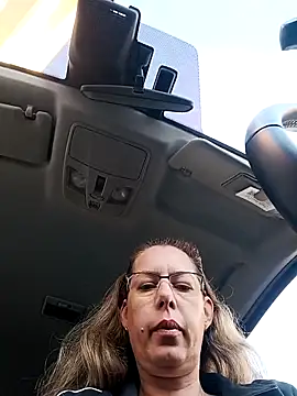 Snapshot of uber_babe chatting on February 23, 2026, 9:32 am uber babe online show from February 23, 2026, 9:32 am