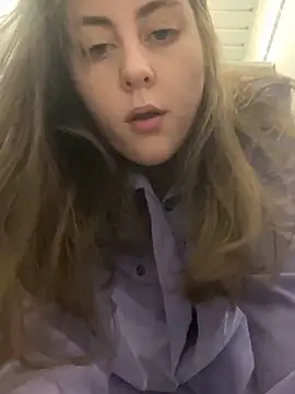 Snapshot of Topvi_ chatting on January 18, 2025, 12:26 pm Topvi  online show from January 18, 2025, 12:26 pm
