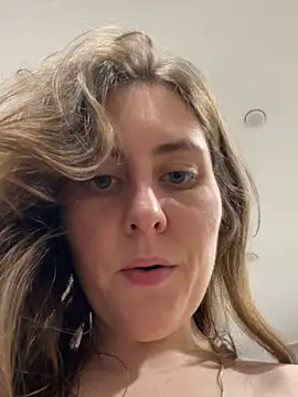 Topvi  online show from November 23, 2025, 10:42 pm