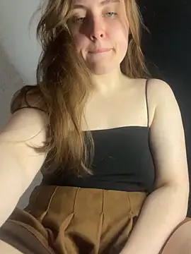 Snapshot of Topvi_ chatting on February 20, 2025, 7:08 pm Topvi  online show from February 20, 2025, 7:08 pm