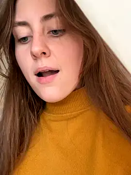 Snapshot of Topvi_ chatting on October 8, 2025, 1:56 pm Topvi  online show from October 8, 2025, 1:56 pm