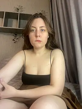 Snapshot of Topvi_ chatting on February 13, 2025, 9:51 am Topvi  online show from February 13, 2025, 9:51 am