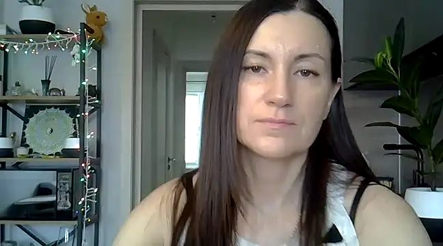Snapshot of jainesummer chatting on February 6, 2025, 10:36 am jainesummer online show from February 6, 2025, 10:36 am
