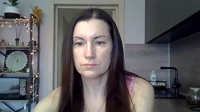 Snapshot of jainesummer chatting on February 11, 2025, 10:47 am jainesummer online show from February 11, 2025, 10:47 am