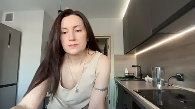 Snapshot of jainesummer chatting on March 6, 2026, 8:42 am jainesummer online show from March 6, 2026, 8:42 am