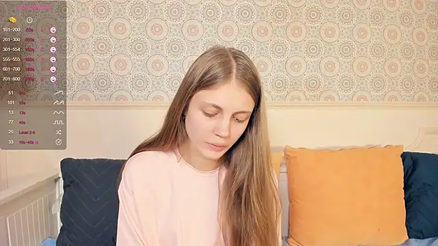 GlennaArras online show from December 12, 2024, 11:50 am