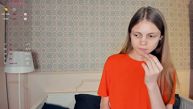 GlennaArras online show from December 3, 2024, 8:44 am