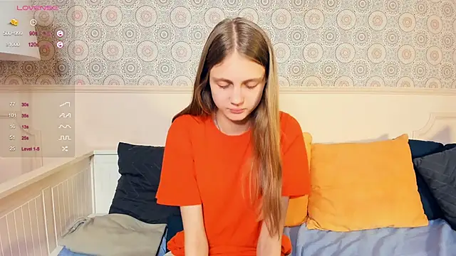 GlennaArras online show from December 11, 2024, 2:44 pm