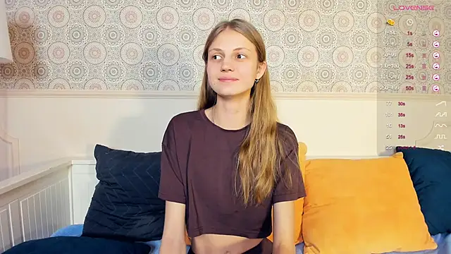 GlennaArras online show from December 8, 2024, 4:50 pm