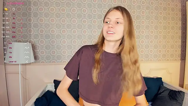 GlennaArras online show from December 8, 2024, 7:37 am