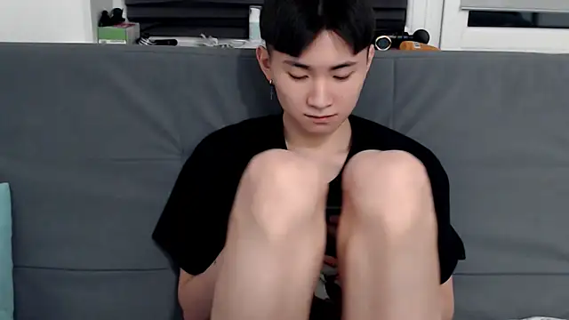 Miram Yu online show from February 9, 2025, 8:56 pm