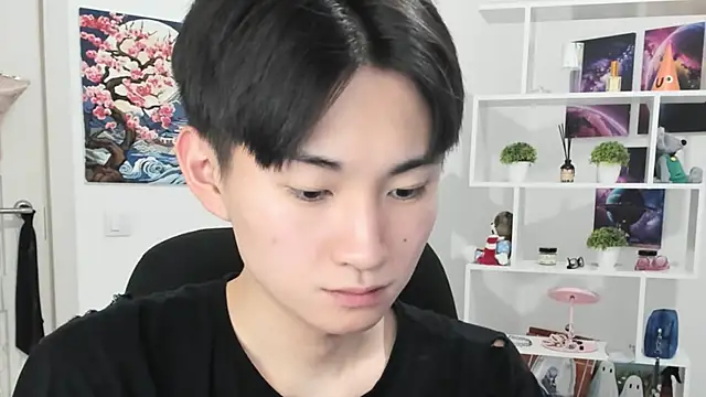 Miram Yu online show from October 18, 2025, 3:52 am