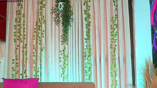 Snapshot of HannaRhodes chatting on February 20, 2026, 3:25 pm HannaRhodes online show from February 20, 2026, 3:25 pm