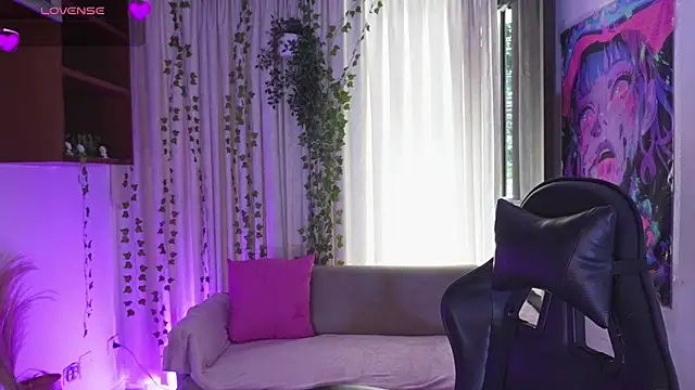 Snapshot of HannaRhodes chatting on February 14, 2026, 3:01 pm HannaRhodes online show from February 14, 2026, 3:01 pm