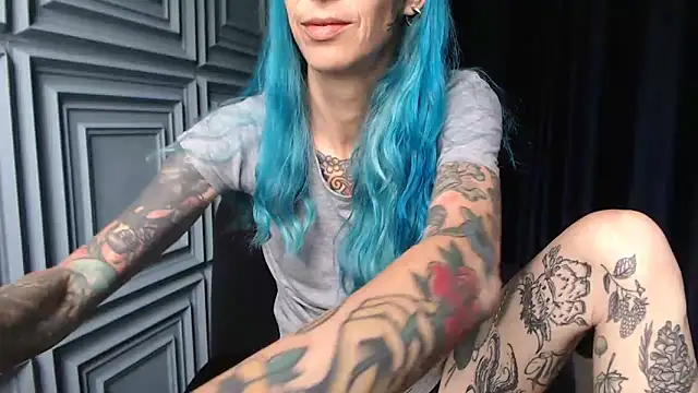 Snapshot of RavenryderUK chatting on June 2, 2026, 9:31 am RavenryderUK online show from June 2, 2026, 9:31 am