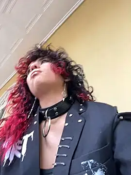 Sweet Chaos online show from April 10, 2026, 7:32 pm