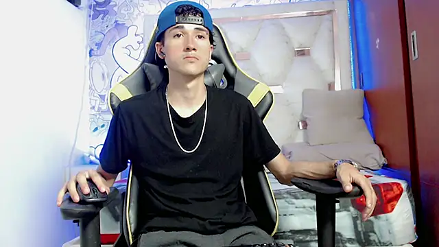 johnny cagee online show from October 10, 2025, 4:46 am