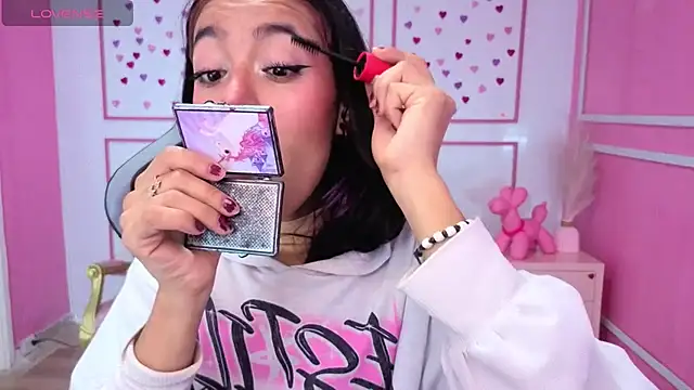 stephania t online show from December 19, 2025, 11:56 am