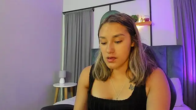  Sophie  miller online show from March 27, 2026, 3:02 pm