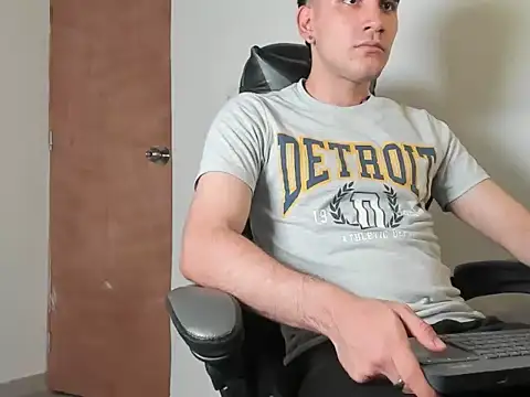 Snapshot of leo030809 chatting on February 14, 2026, 9:04 pm leo030809 online show from February 14, 2026, 9:04 pm