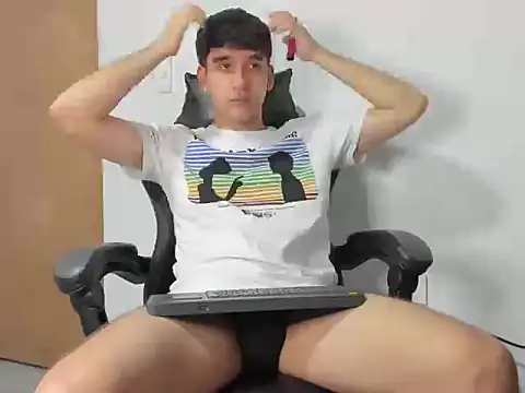 Snapshot of leo030809 chatting on November 11, 2025, 4:18 am leo030809 online show from November 11, 2025, 4:18 am